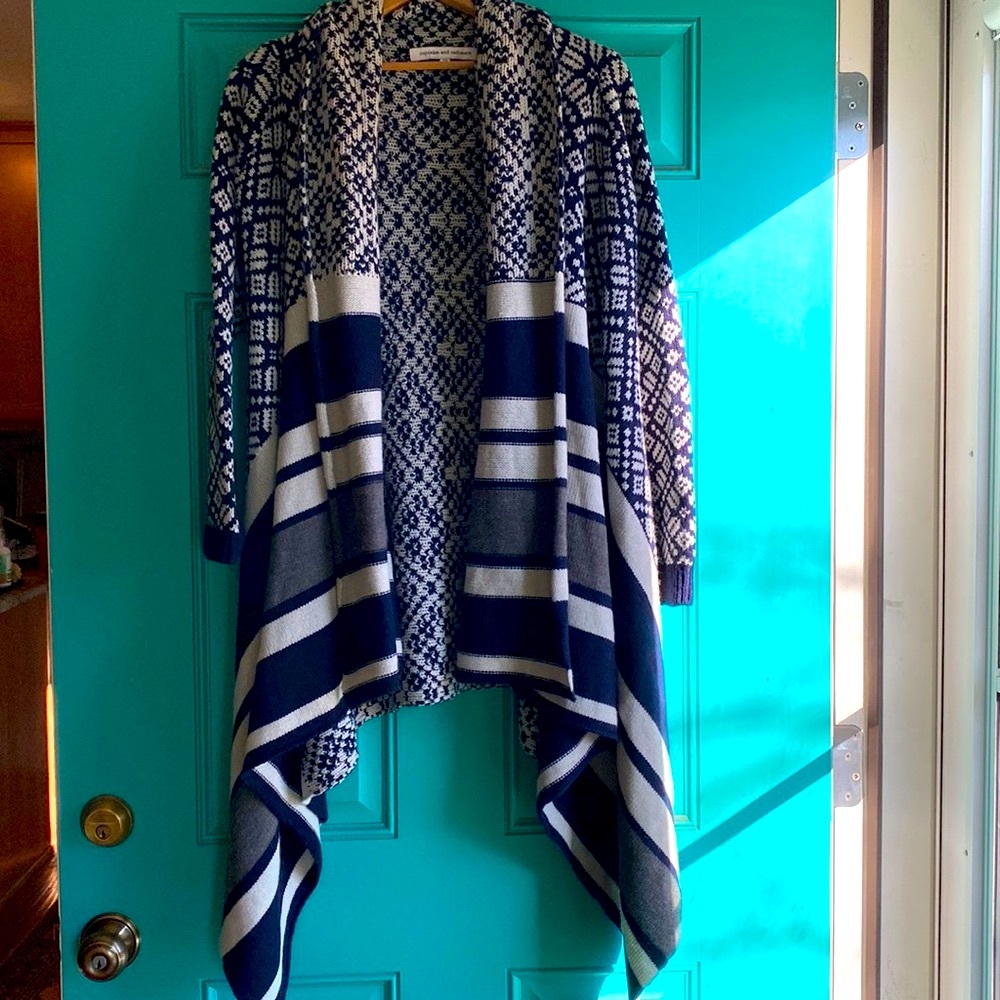 navy blue and gray patterned cardigan